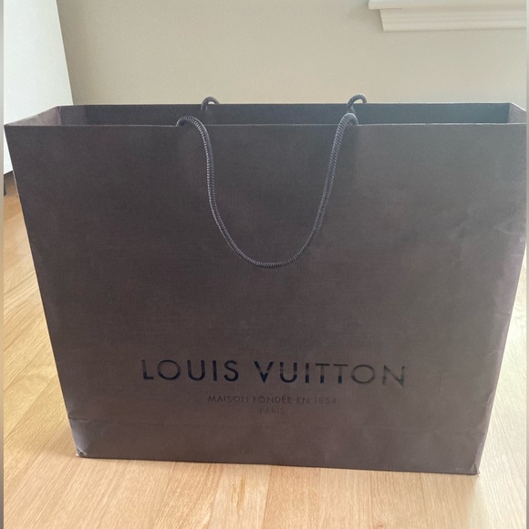 Authentic Large Louis Vuitton gift box - 45 x 37 cm - Picture 3 of 8